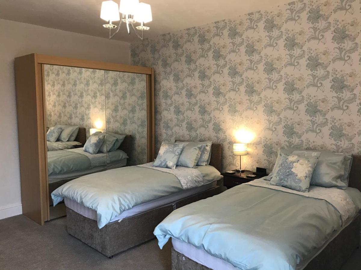 Y Llew Coch Bed & Breakfast Conwy Exterior photo