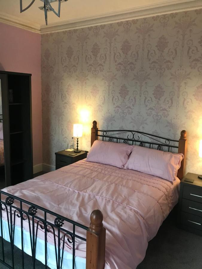 Y Llew Coch Bed & Breakfast Conwy Exterior photo