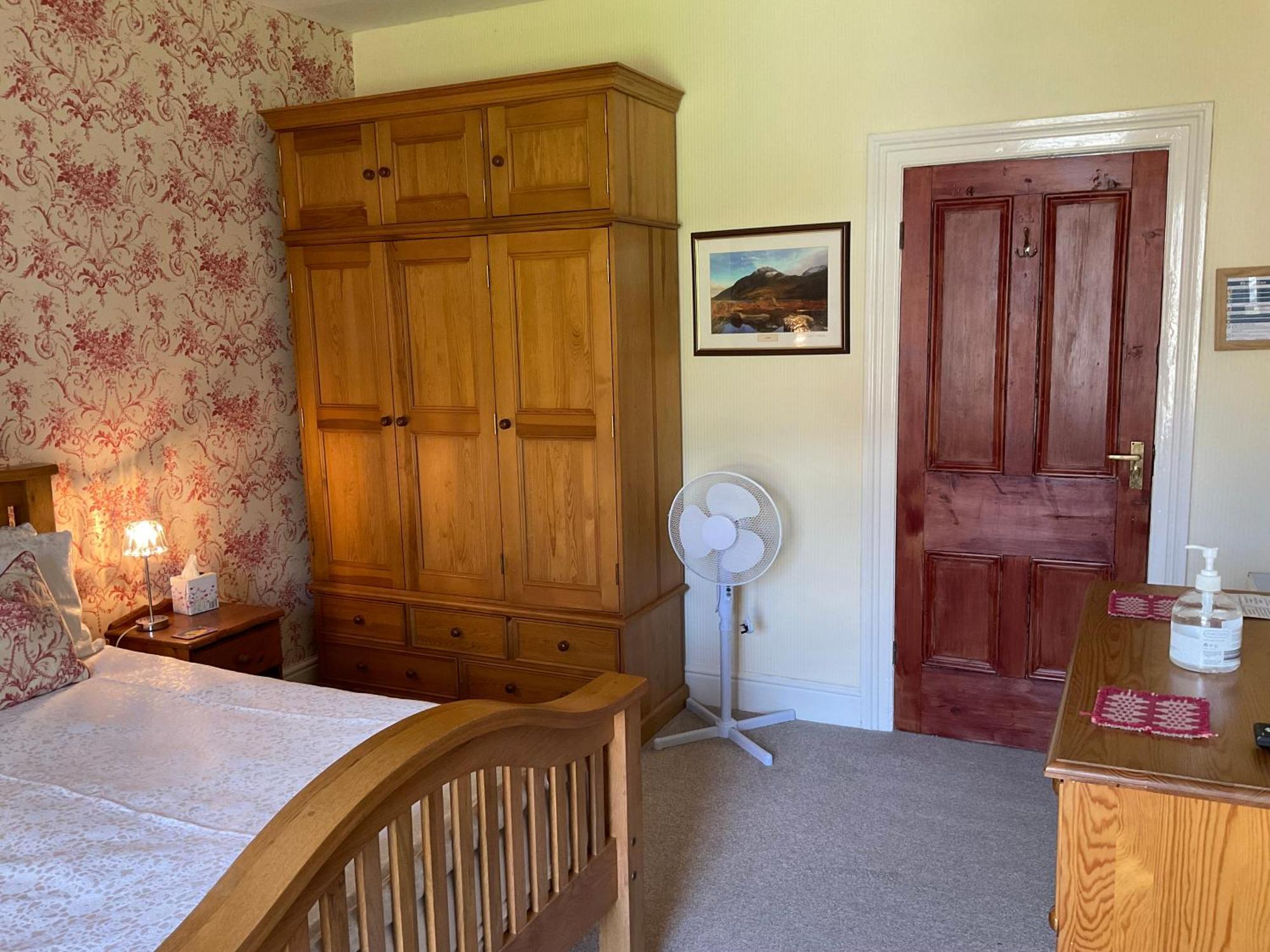Y Llew Coch Bed & Breakfast Conwy Exterior photo